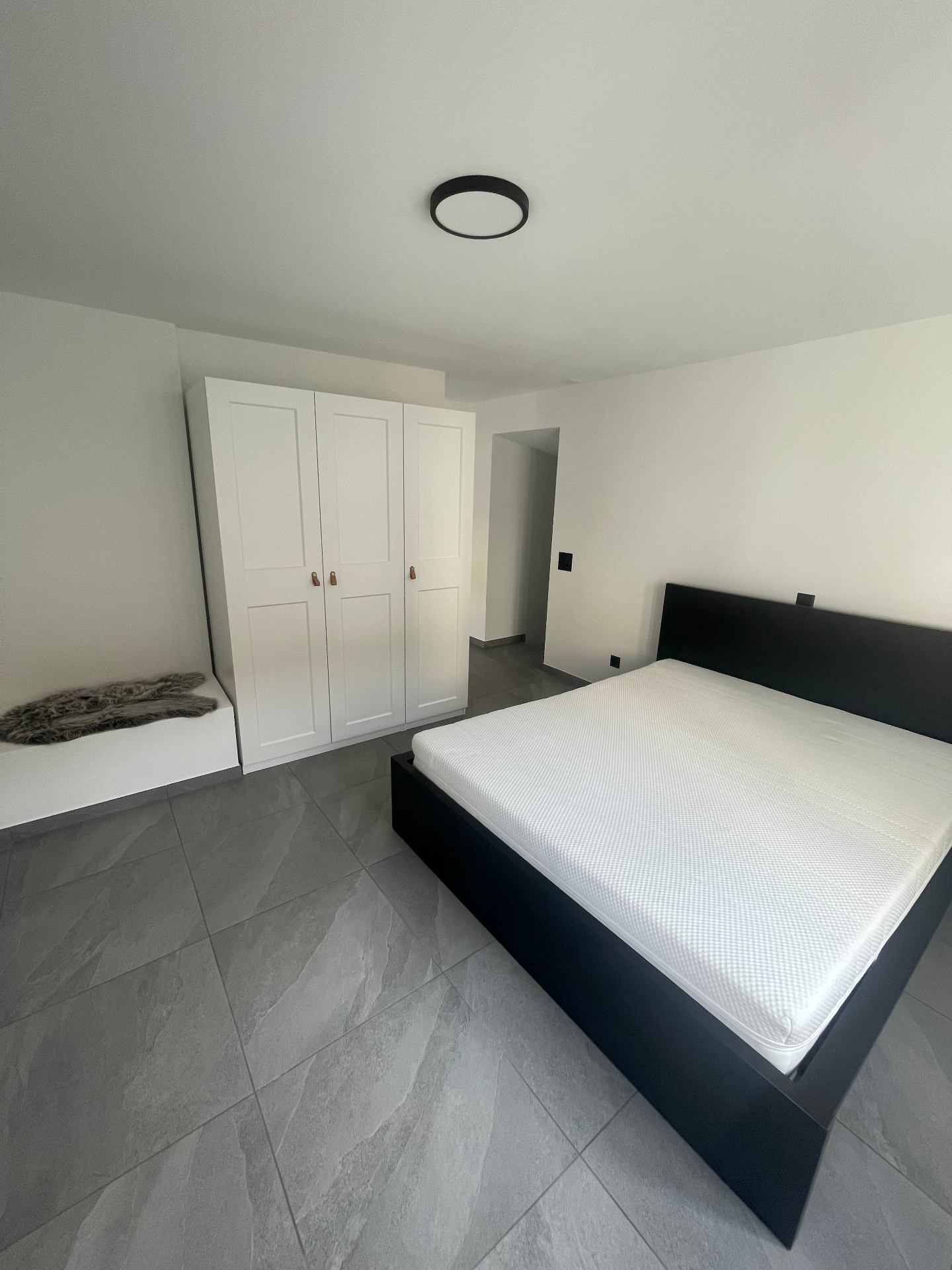 Schlafzimmer & Bad